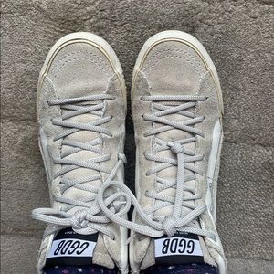 GOLDEN GOOSE
Leather Distressed Accents Sneakers